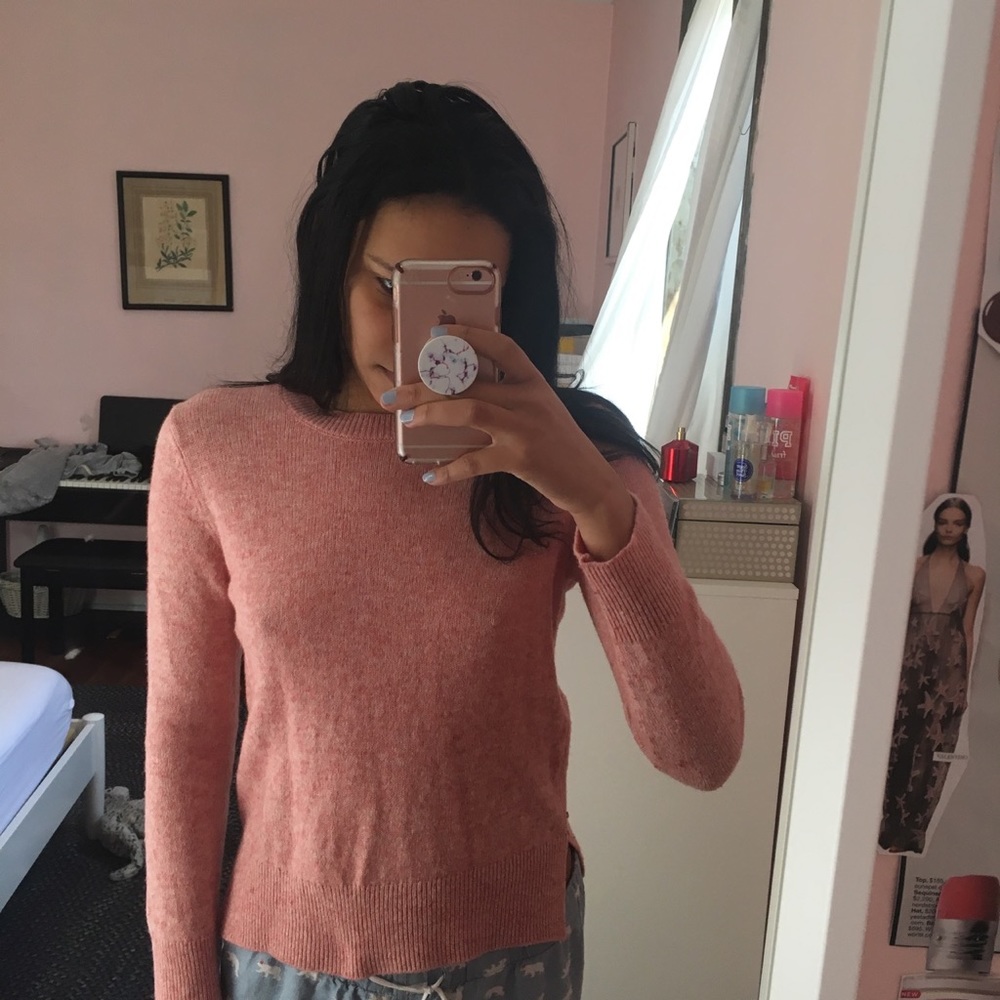 PINK SWEATER